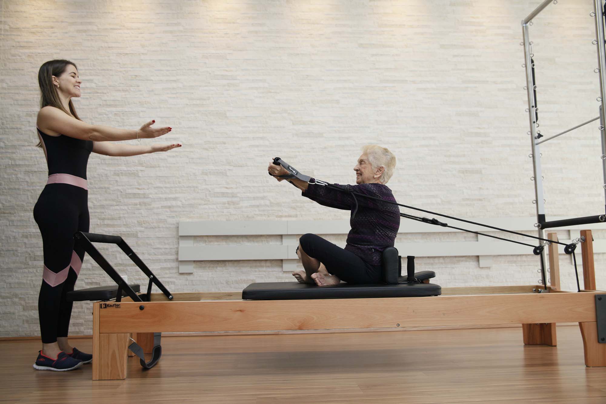 Baixe agora o e-book gratuito Método Pilates para idosos